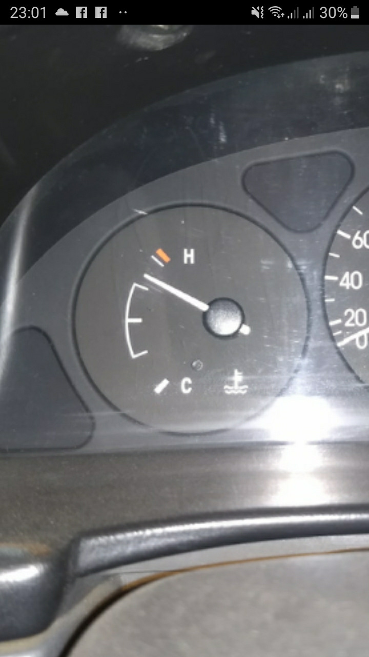 У чому справа? Деу сенс 1.3 1