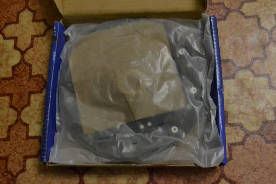 Продам остатки деталей от Сенса 4