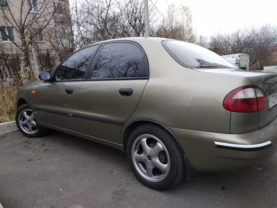 Дісулі 1