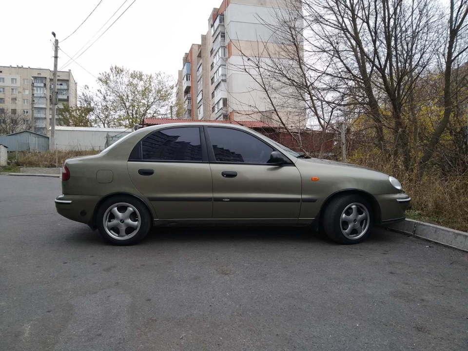 Дісулі 3