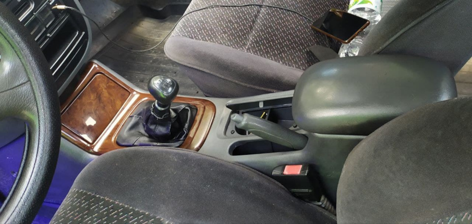 Консоль (центральний тунель) від Daewoo Leganza 1