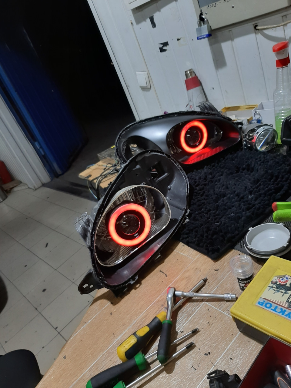 RGB очі та ручка КПП 5