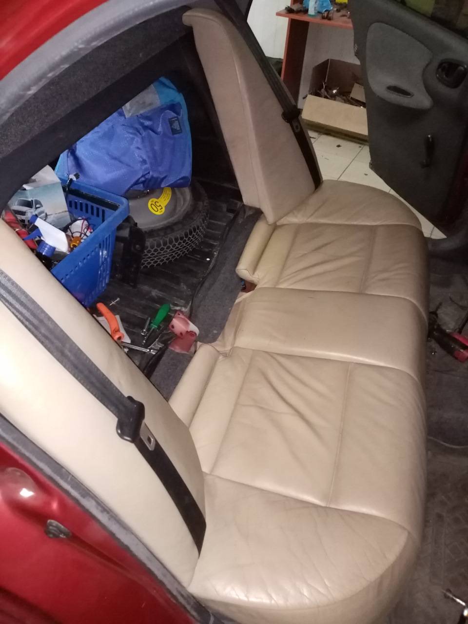 Задній диван е46 4