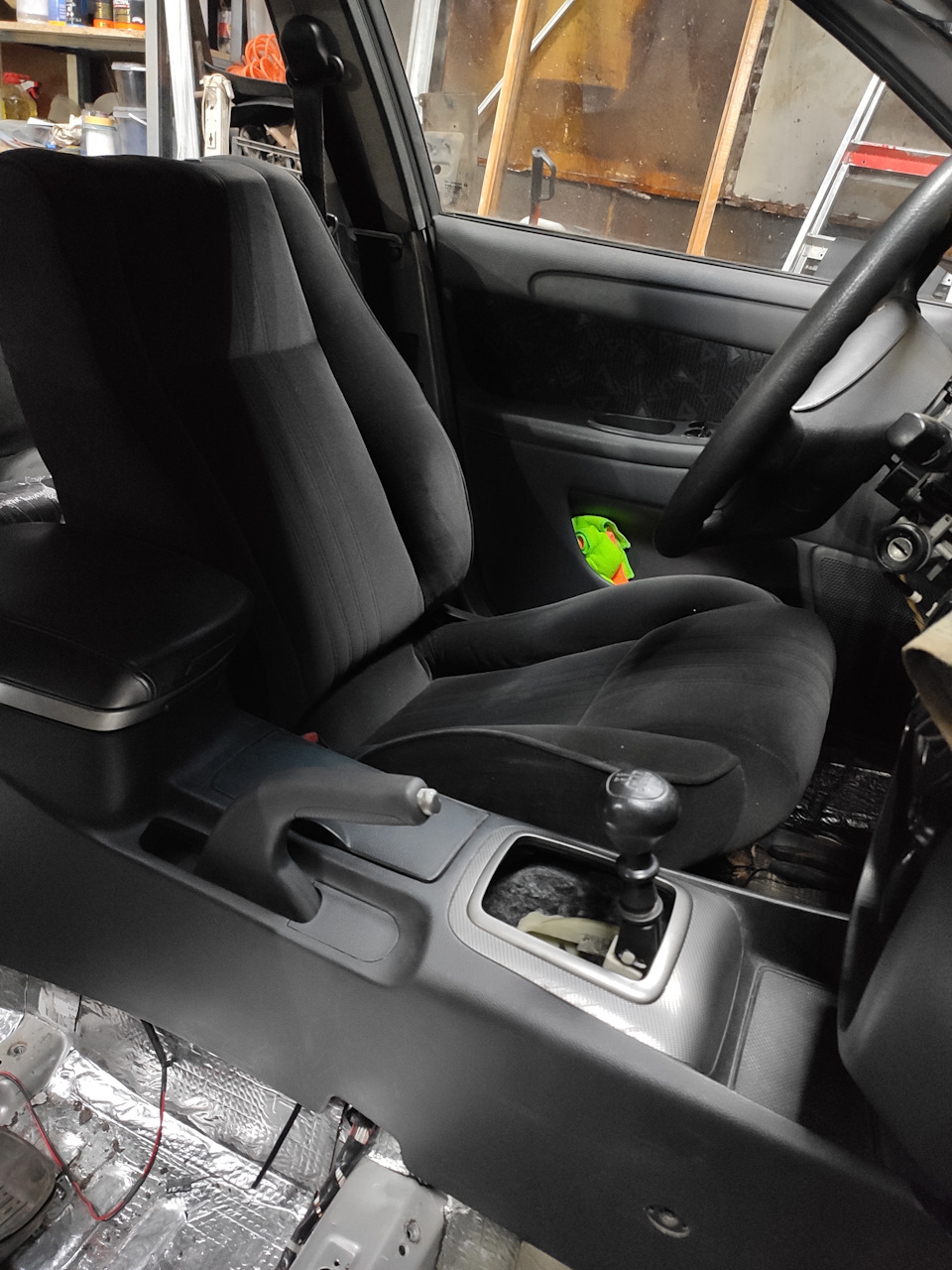 Салон Alfa 159 + консоль magentis 1