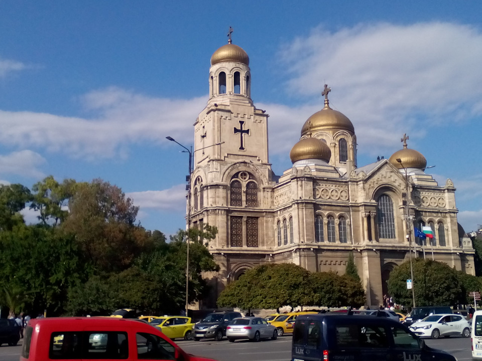 Варна.Болгарія.Музей ретроавтомобілів соціалістичної епохи. Частина1.Радянський автопром. 1