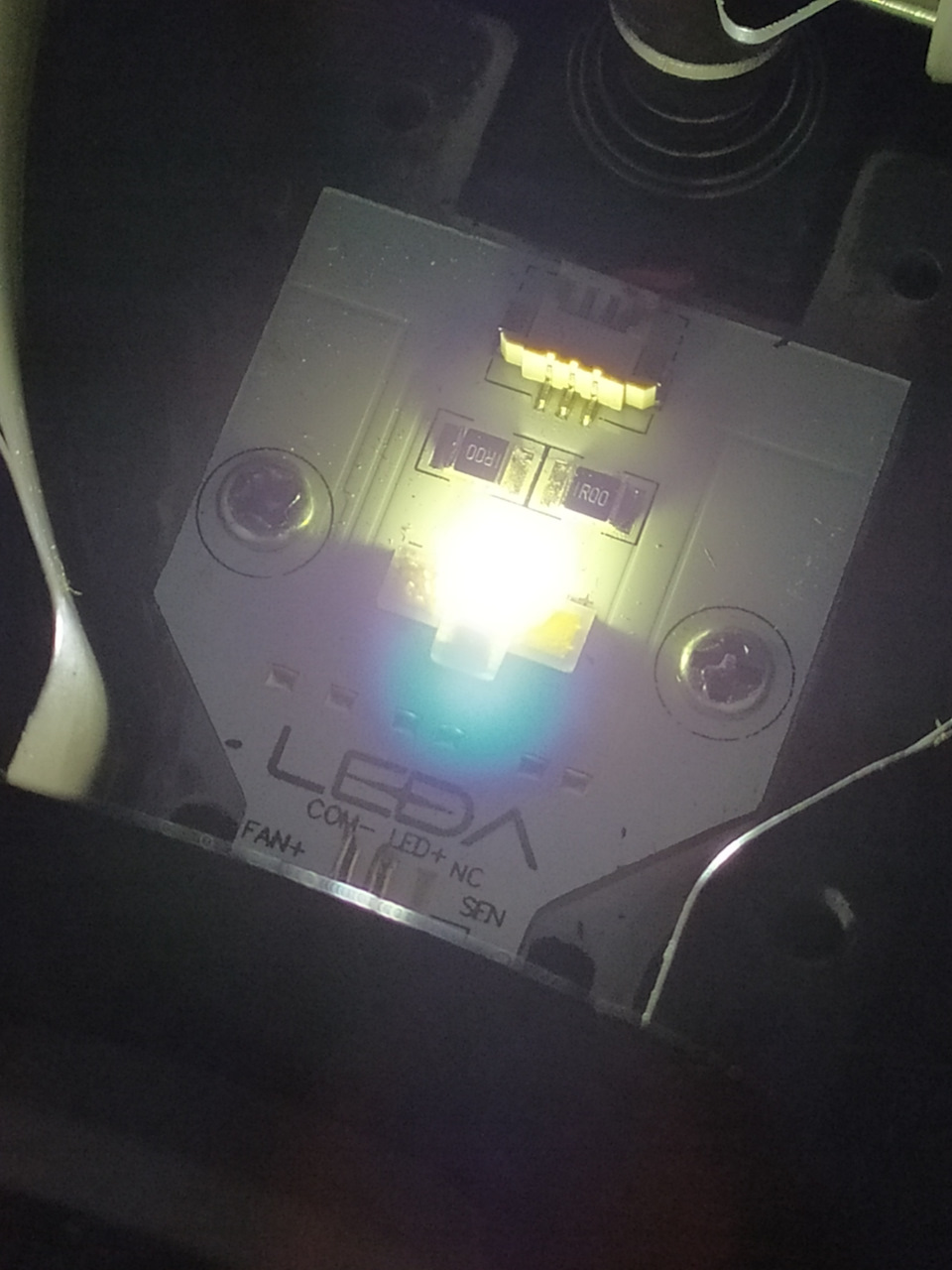 1.5 роки або 10000 км з 3 biled лінзами 4