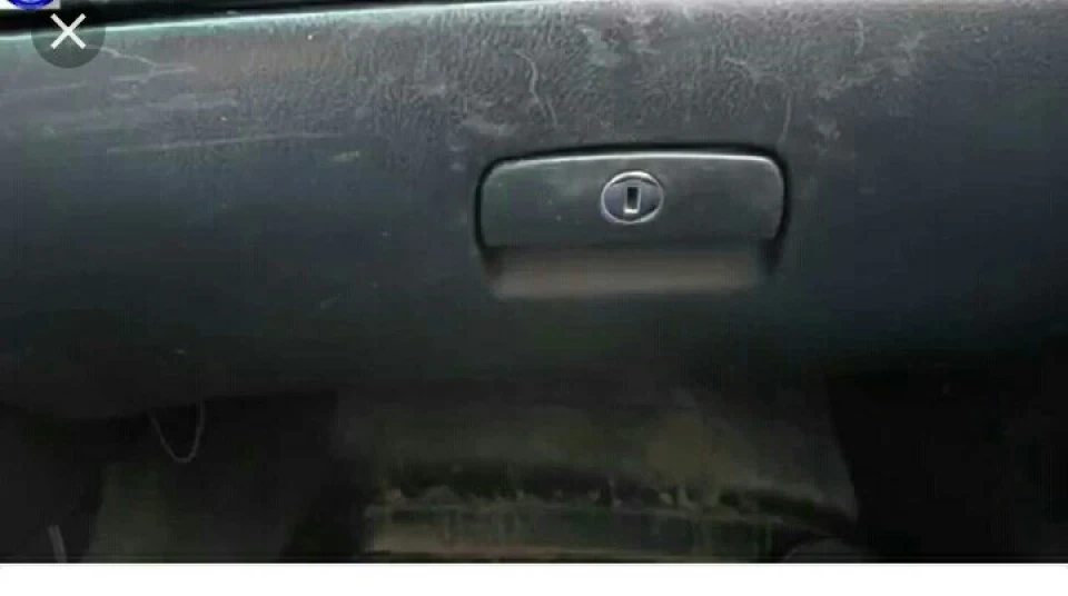 Шукаю бардачок Seat Toledo 2002 рік, або ручку з механізмом