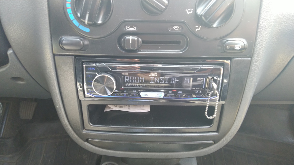 Магнітол JVC 2