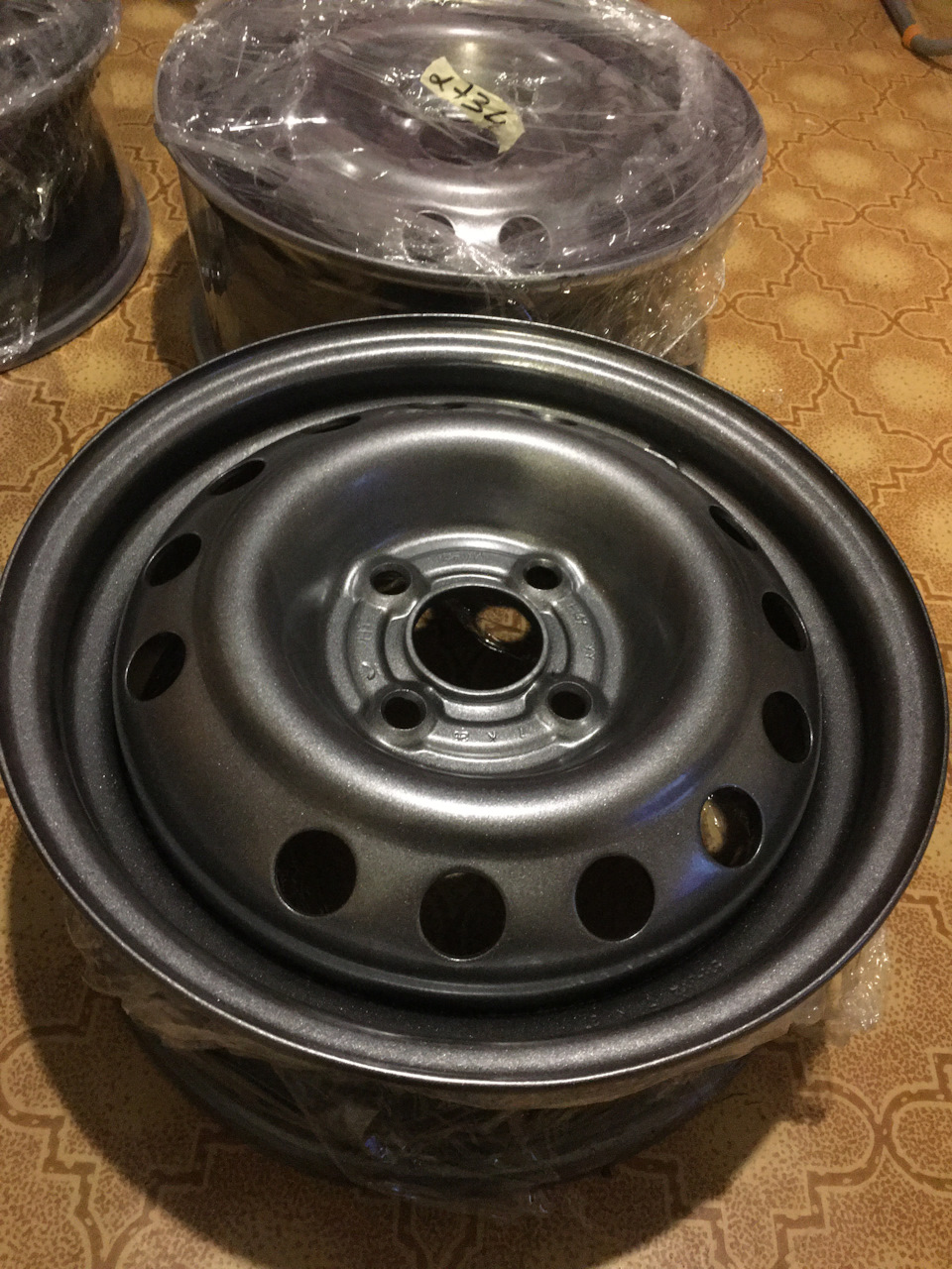 Зимові диски, лючок бензобака, модний газовий фільтр) 3