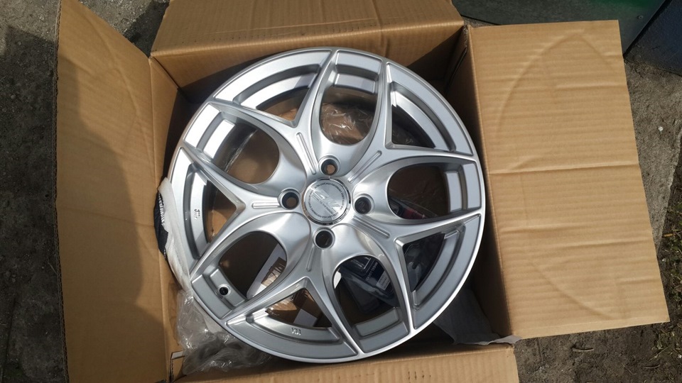 НОВІ диски ZW R15 ET37 J6.5 1
