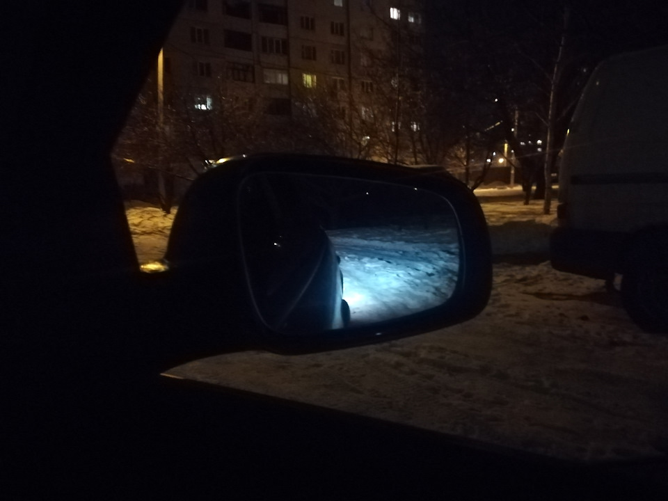 Нова версія ламп заднього ходу в цоколі P21W. 3