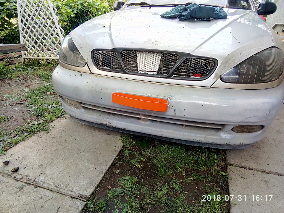 Бюджетна JDM рамка номерів 3