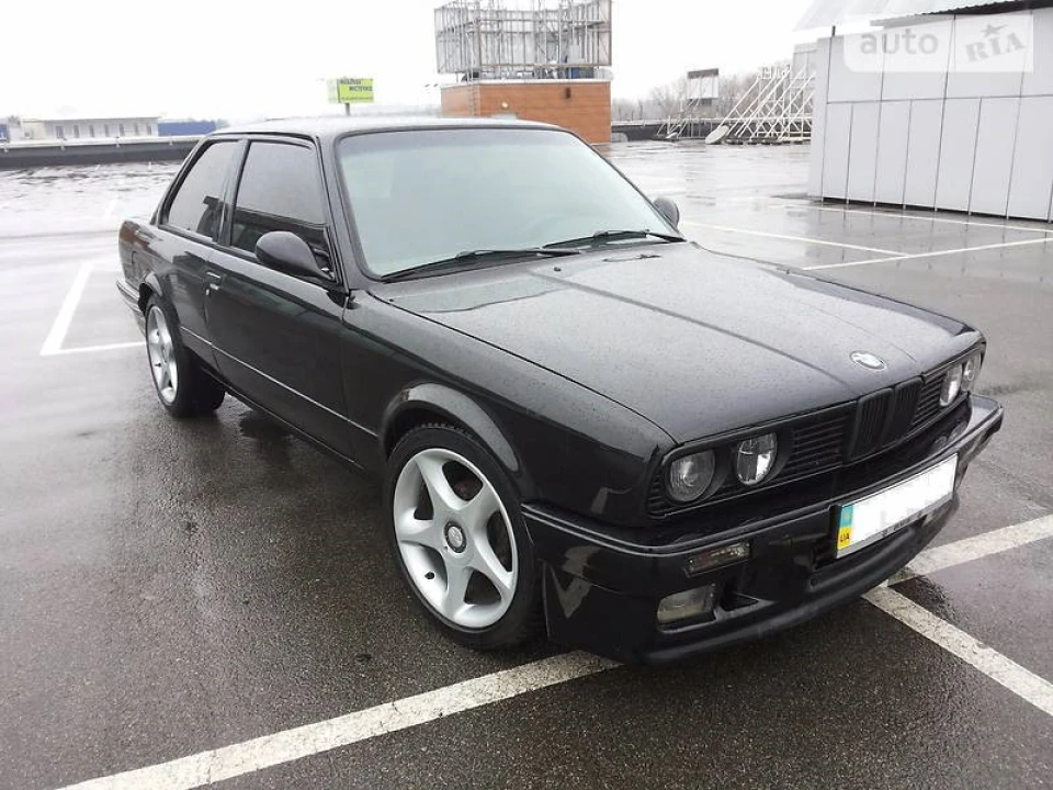 BMW E30