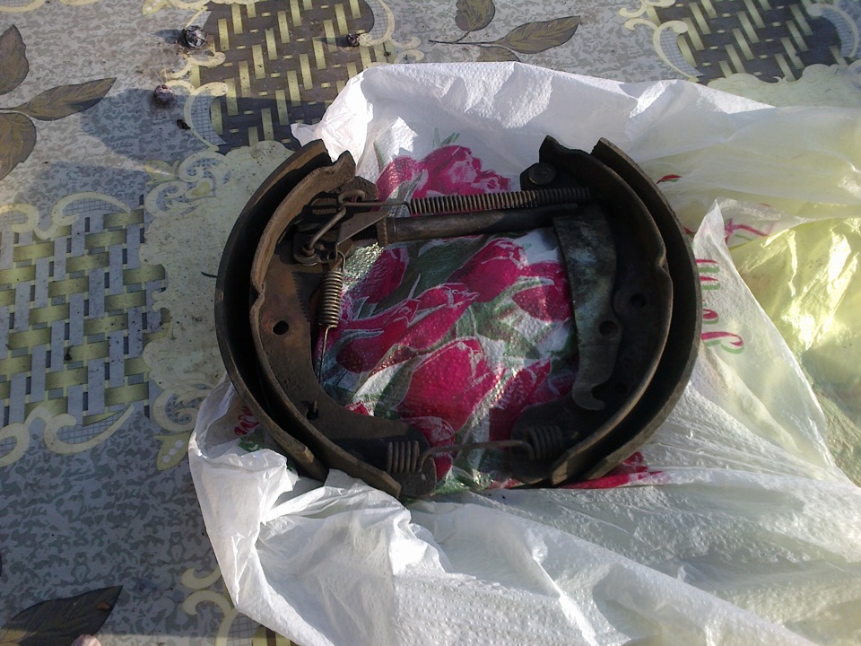 05 заміна задніх гальмівних колодок 1