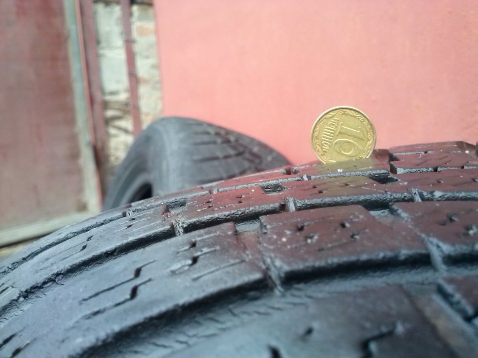 Продам гуму 185/60 R14 4