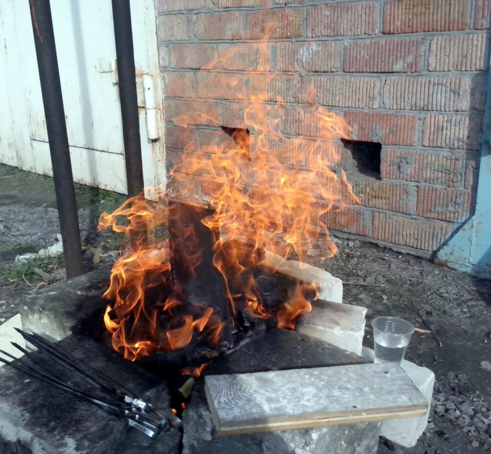 Мужики, з 23 лютого (шашлик) =)) 1