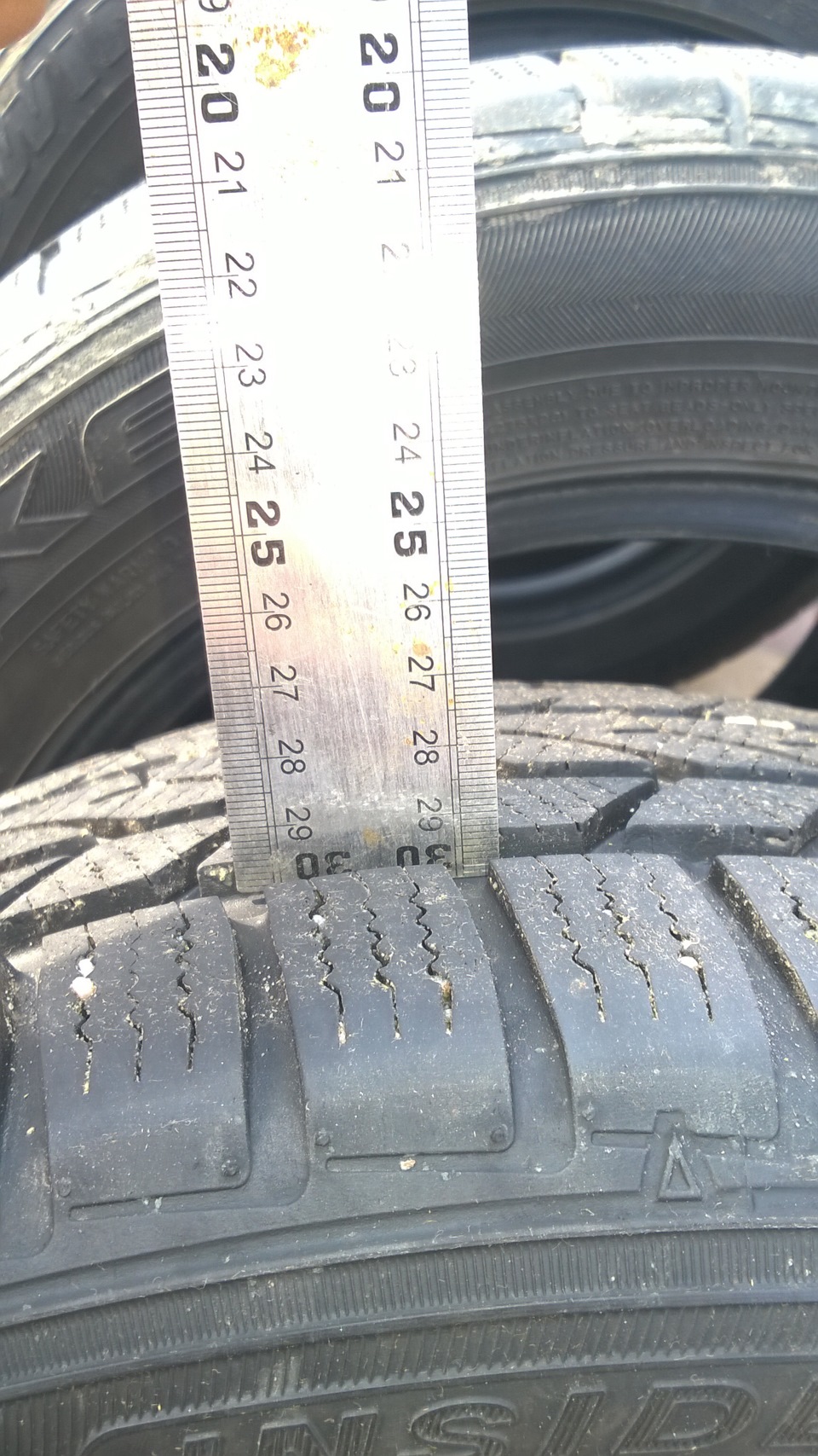 Продам зимову гуму Falken eurowinter 185 60 14 1