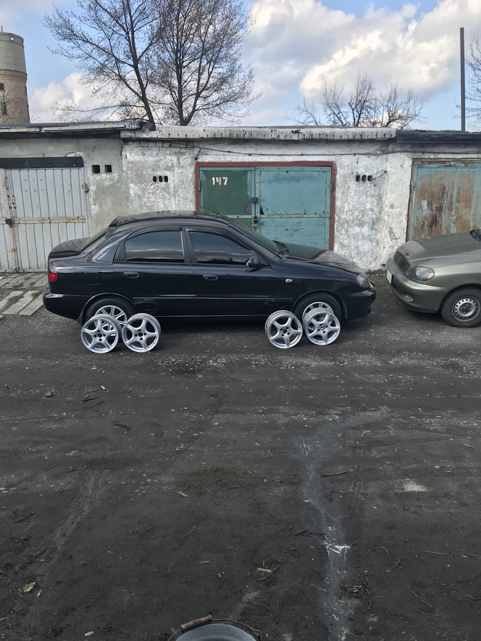 Поки перевзувся в літо, пішов сніг))) 2