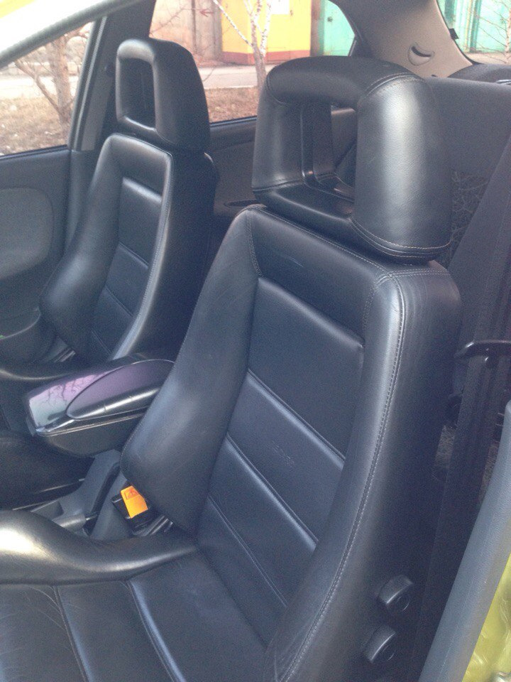 Recaro 4