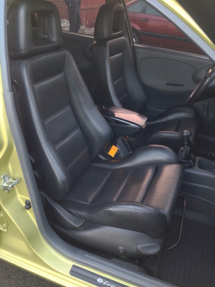 Recaro 2