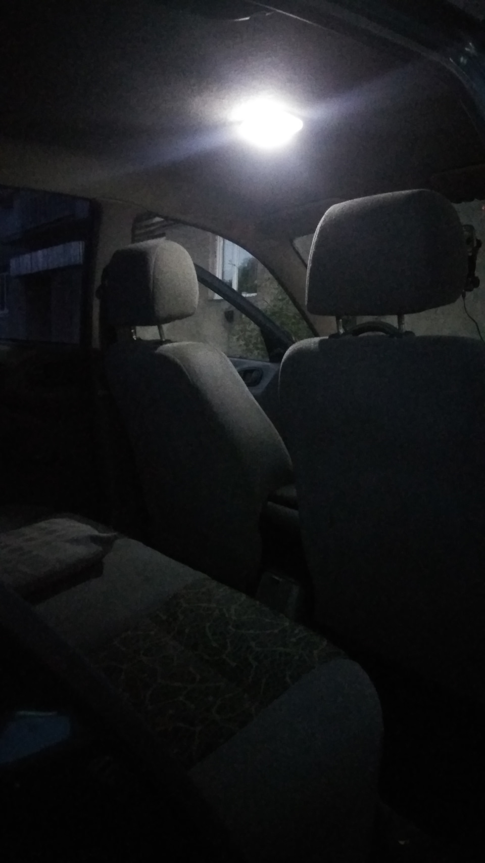 Трохи затишку в салон, світлодіоди на допомогу 4