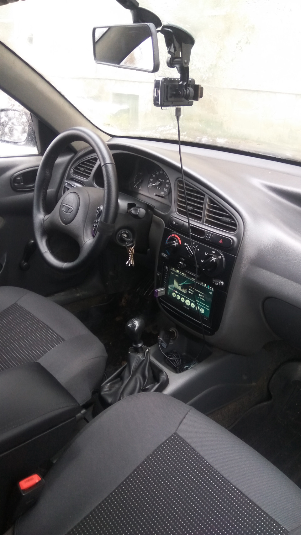 Установка сенсорної автомагнітоли 2 Din та мульти кермо 1
