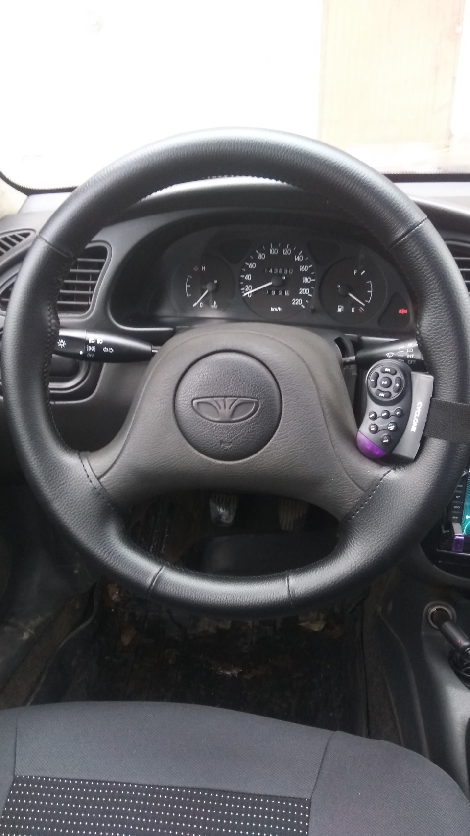 Установка сенсорної автомагнітоли 2 Din та мульти кермо 4