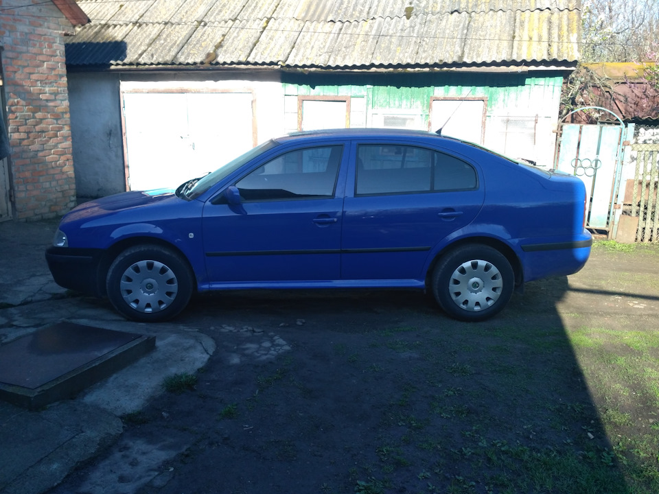 Нове авто Skoda Octavia Tour 1