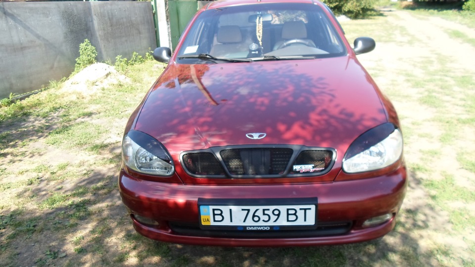 Вії, сітка в бампер і наклейки 1