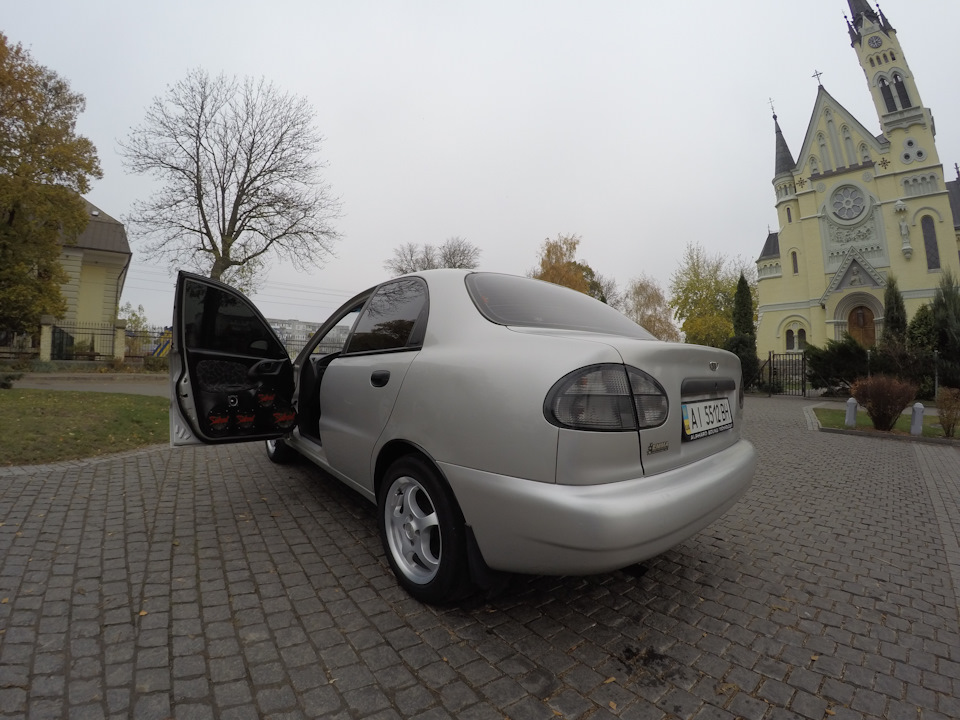 Огляд Найгучнішої Daewoo Sens 1