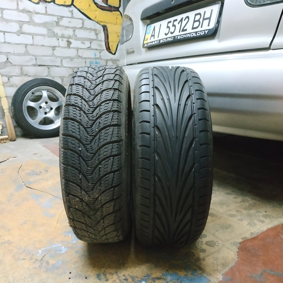 Toyo T1R 185/55/15 гума мрії 1