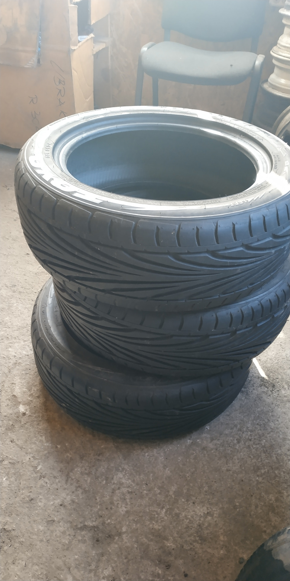 Toyo T1R 185/55/15 гума мрії 2