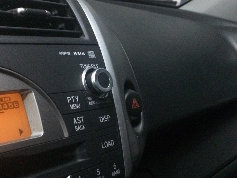 Кільця на ручку регулятора магнітоли Toyota RAV4 4