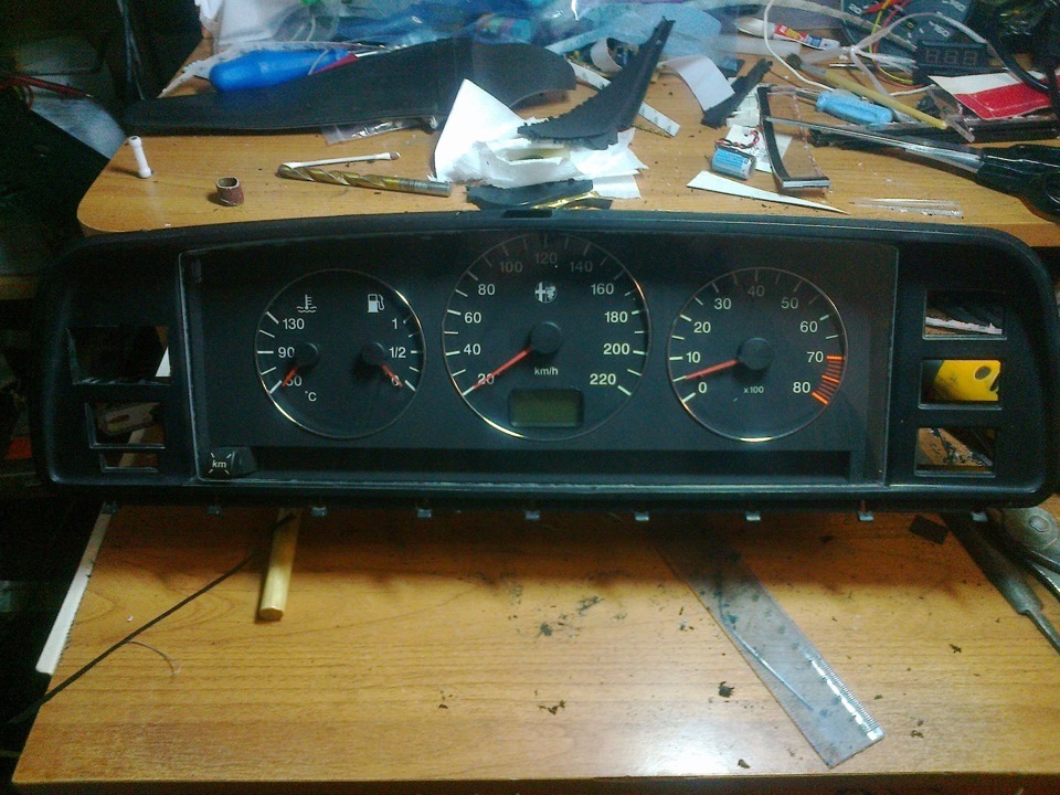 Кільця в приладку Alfa Romeo 146 1