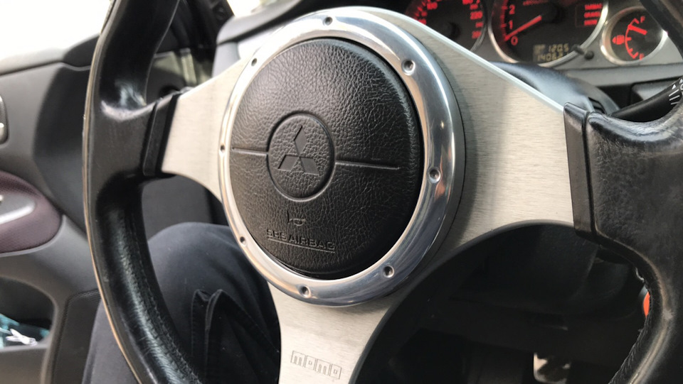 Кільця в приладку Lancer IX 3