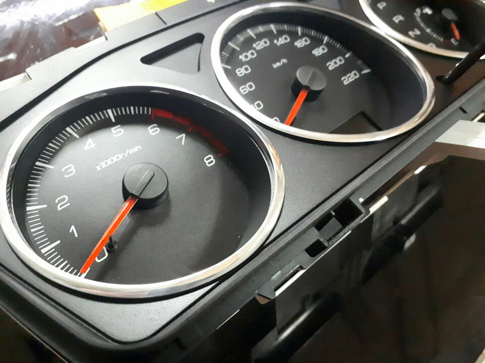 Кільця в приладку Lancer IX 5