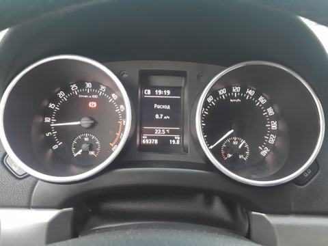 Кільця в приладку Skoda Yeti 1
