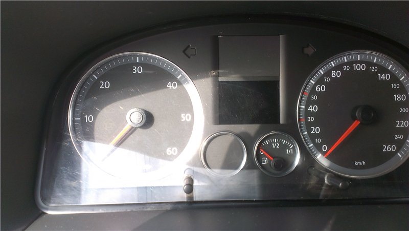 Кільця в приладку VW Caddy 1