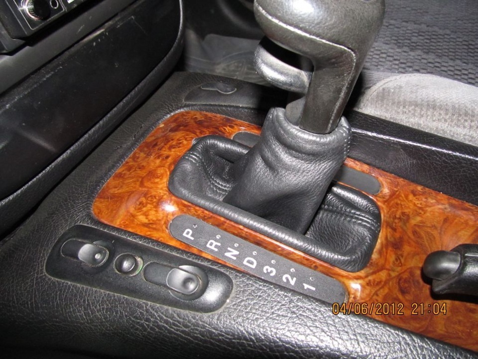 Окантовка важеля КПП Opel Omega B дорестайл 3