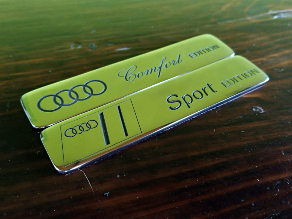 Шильдик на торпеду AUDI 3