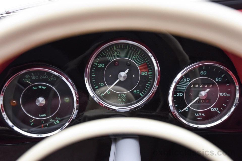 Хром-кільця на Porsche в панель приладів 2