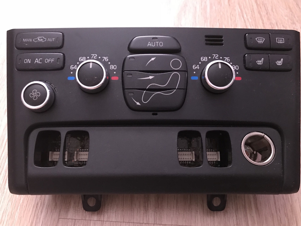 Хром кільця в приборку і крутилки клімату Volvo S80 1