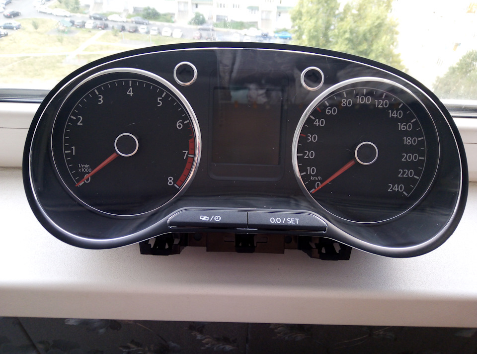 Хром кільця в приладку VW Polo sedan 5