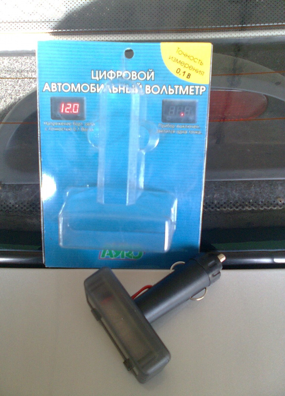 вольтметр у прикурювач 2