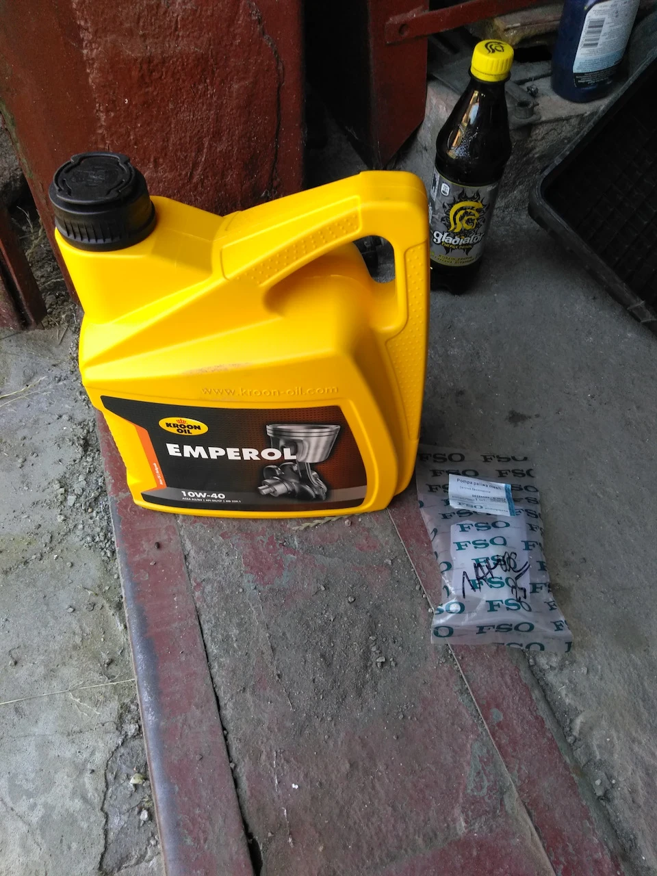 3. Заміна мастила. Відгук про Kroon Oil Emperol 10W-40