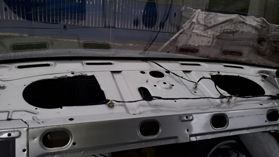 Віброізоляція задньої полиці 2