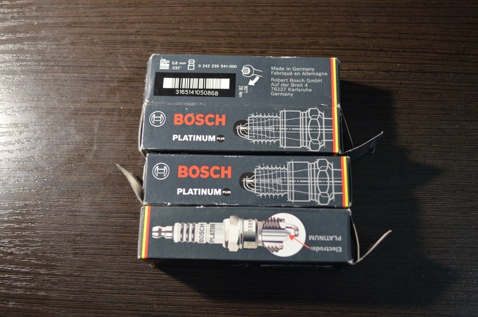 Свічки Bosch 0 242 235 541 Platinum Plus 3