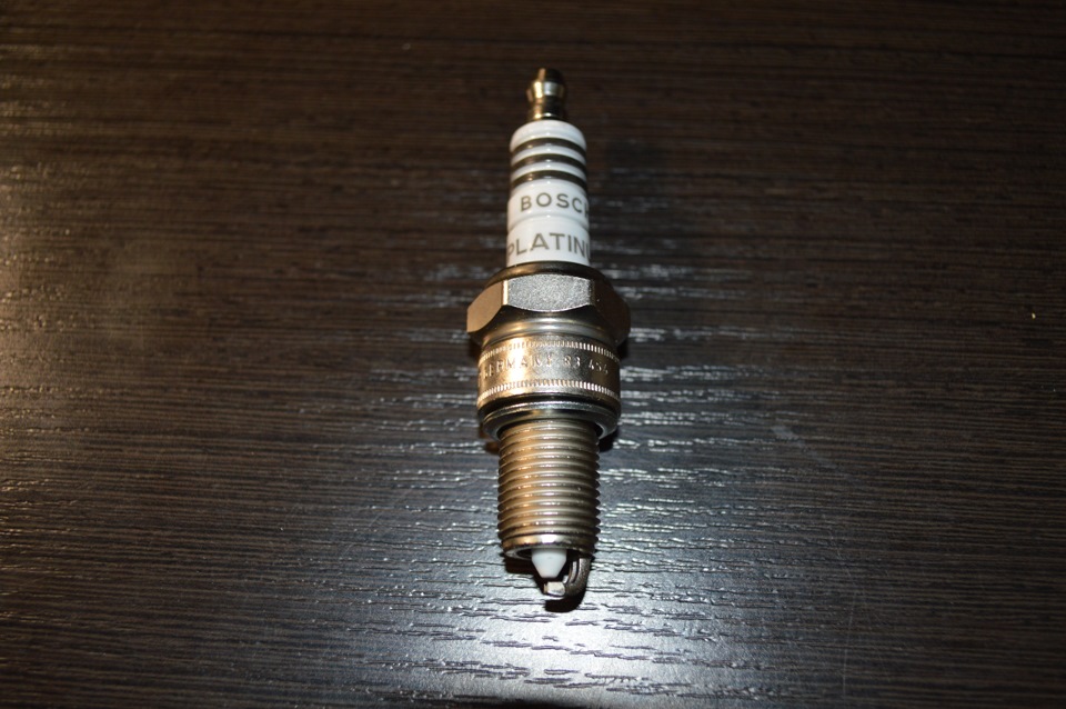 Свічки Bosch 0 242 235 541 Platinum Plus 2