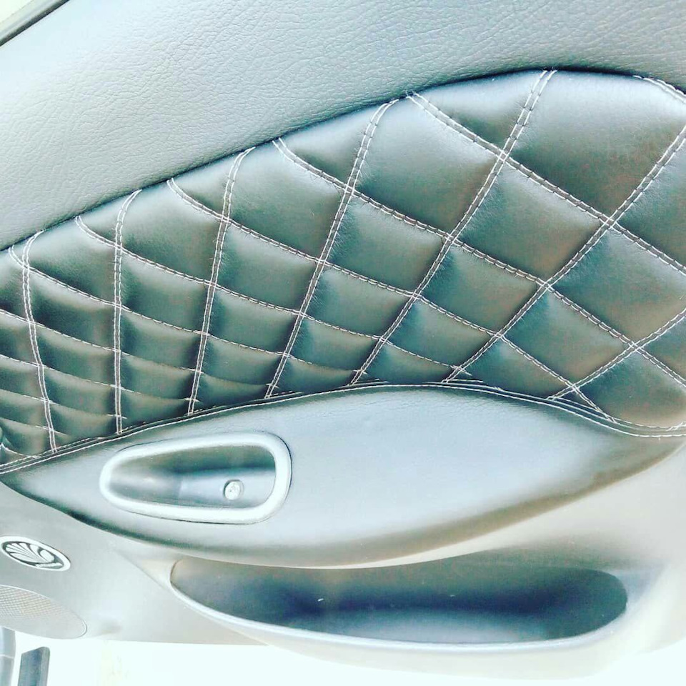 Стилю багато не буває: трохи BENTLEY мені в LANOS 5