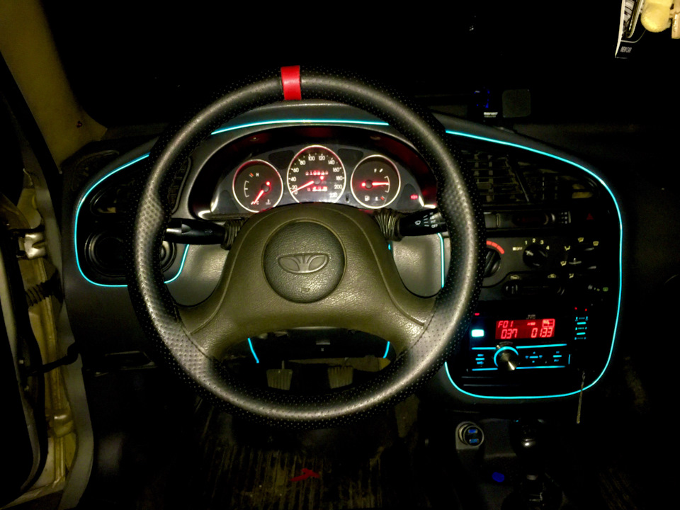 Холодний неон у Daewoo Sens 1